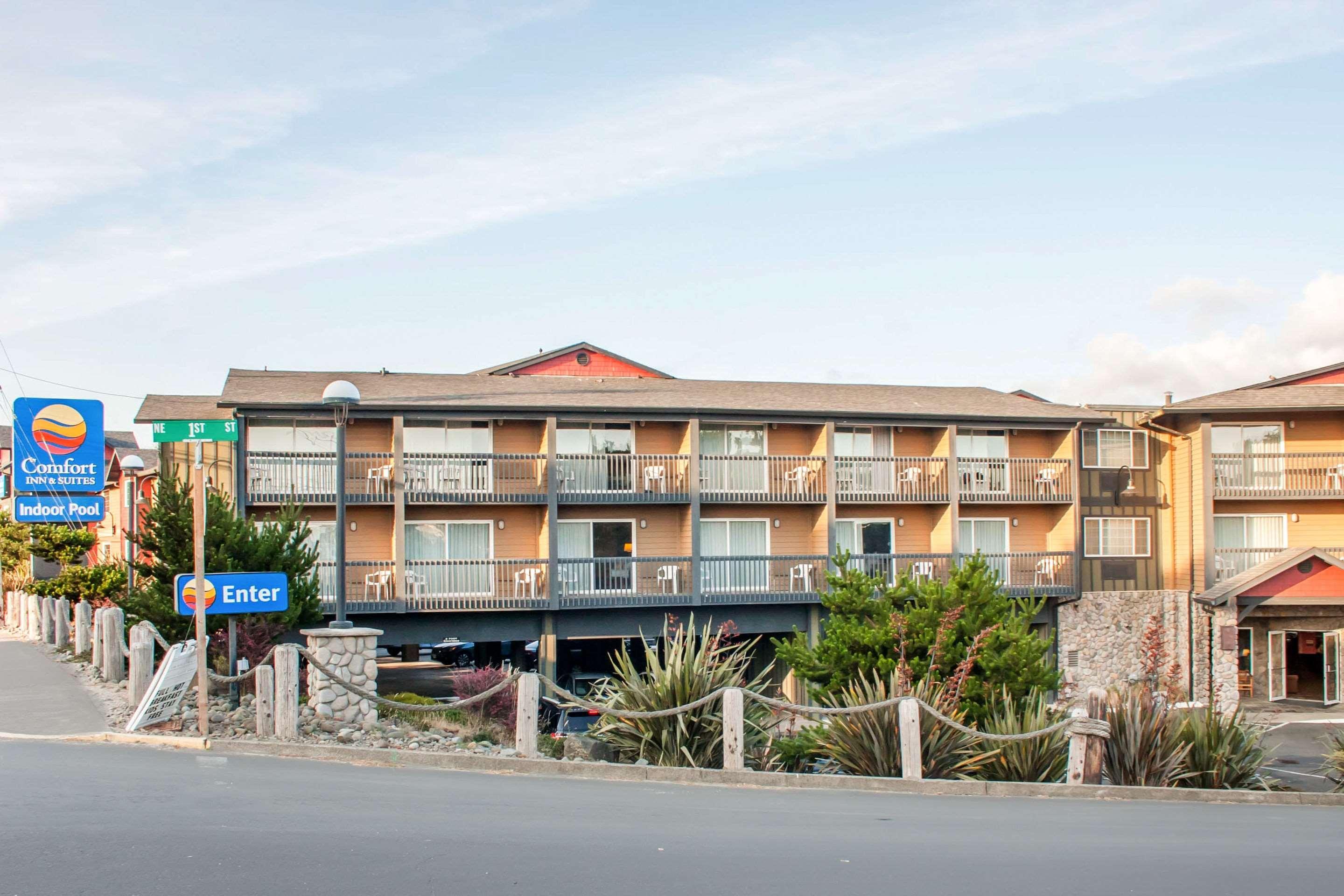 Comfort Inn & Suites Lincoln City Exterior photo