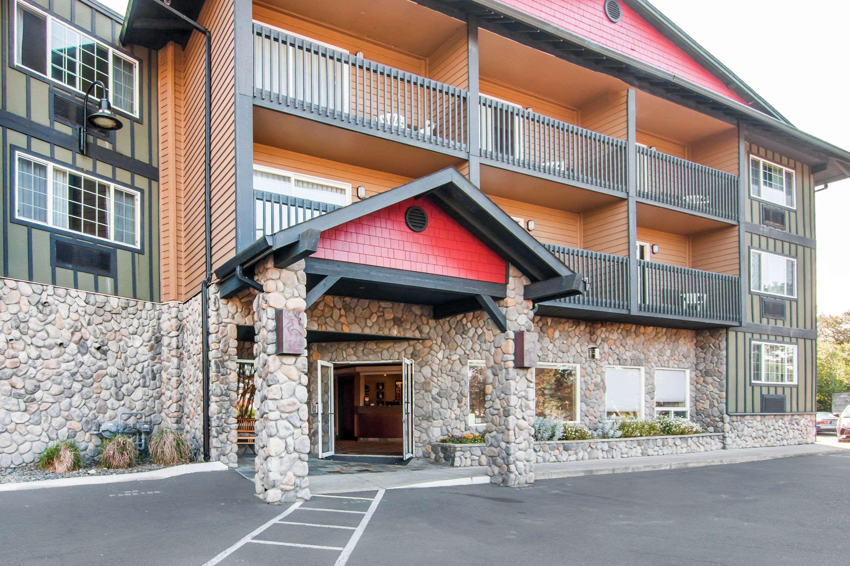 Comfort Inn & Suites Lincoln City Exterior photo